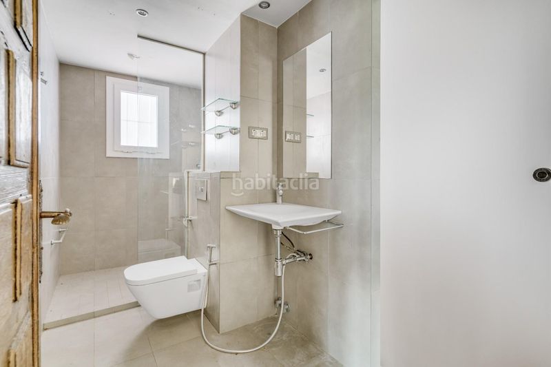 Foto 9c0aaf32-e93f-4bc0-aee9-cea245ada507. Dúplex amb aparcament a Tres Torres Barcelona