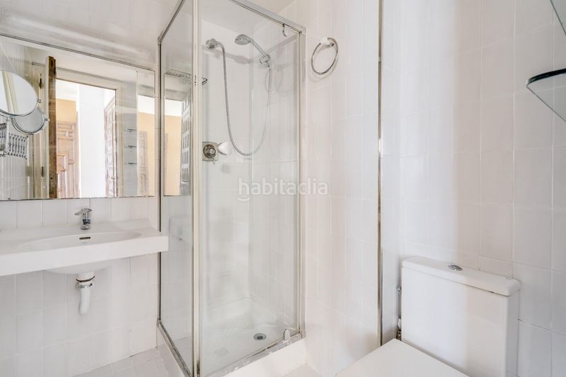 Foto d7e785c7-5788-4906-b751-0bfb4fe532b6. Dúplex amb aparcament a Tres Torres Barcelona