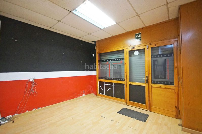 Foto b1482059-3477-4e27-9b98-483e1eaa5d01. Local comercial a Baix Guinardó Barcelona
