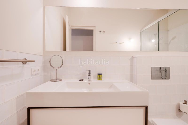 Foto a412247c-2dbb-481f-ad85-b532bce0dd99. Lloguer pis a Eixample Nord Girona