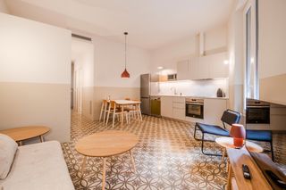Lloguer Pis  Calle figuerola. Apartamento reformado con terraza en el centro de girona