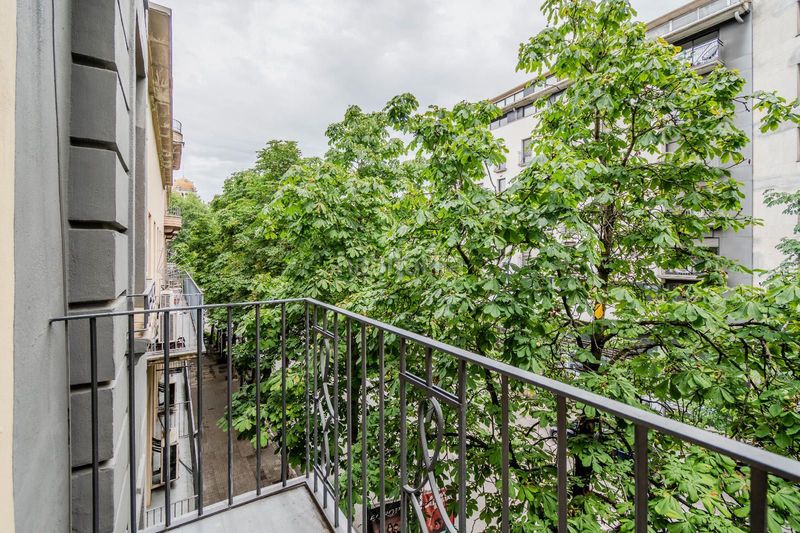 Foto ca1ac5ab-9626-46b0-aef3-ef9f5a6ed4cd. Rent flat in Eixample Nord Girona