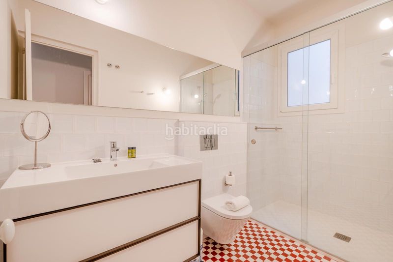 Foto f43ec430-d8c4-458d-8827-7e90fdddec42. Rent flat in Eixample Nord Girona