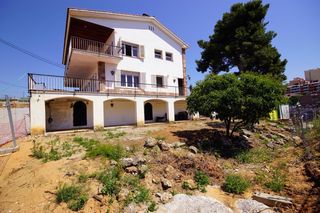 House  Pasaje passatge torrent umbert. Torre a 4 vientos en el masnou