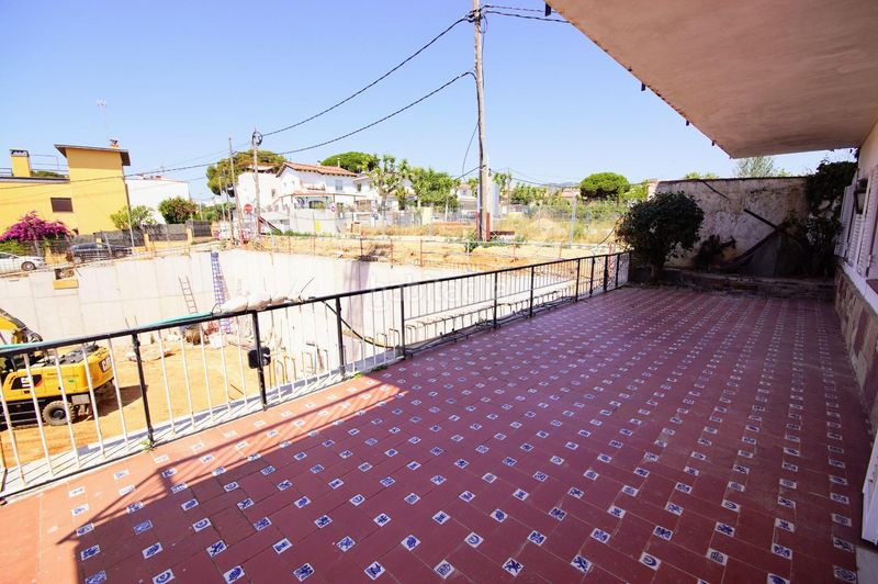 Foto d83c41ab-4153-43df-b4f9-03b879c69227. Casa amb calefacció aparcament a Centre Masnou (El)