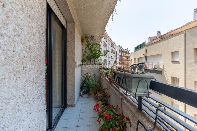 Foto cf3ed991-4414-490f-bf46-7c37b463ed39. Apartament amb calefacció aparcament a Sant Narcis Girona