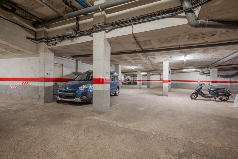 Foto f7eb84af-970b-4f78-93ea-a9c9df4afcec. Apartament amb calefacció aparcament a Sant Narcis Girona