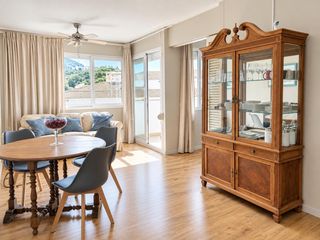 Piso en Carrer domenec carles 2. Piso con licencia turística junto a la piscina comunitaria, en f