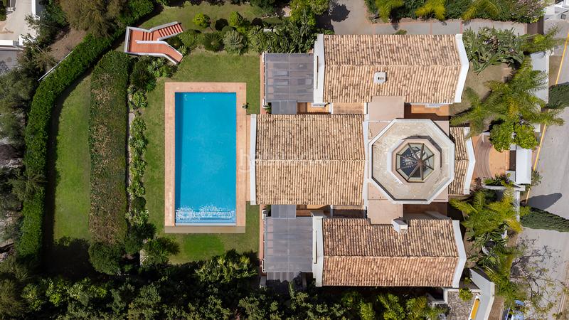 Foto 146dcf82-2e34-42cc-b6fb-27d0b58e5d40. Casa villa independiente en venta en Los Flamingos en Benahavís