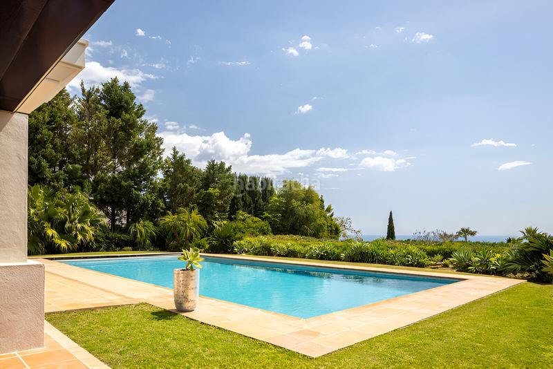 Foto 484cffdd-56d9-42e8-8b92-59badc7705f1. Casa villa independiente en venta en Los Flamingos en Benahavís