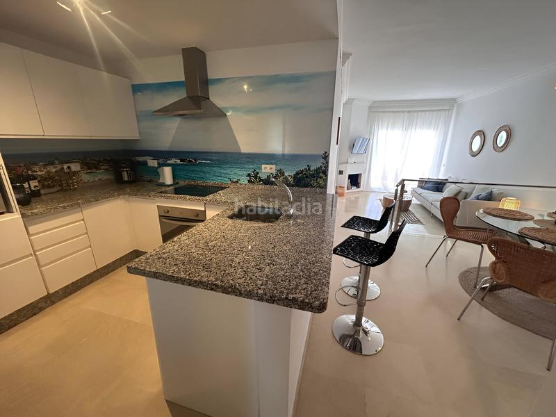 Foto 15f0c71e-4737-47cb-ae6a-7b11dcdf5869. Alquiler apartamento middle floor apartment for long term rent in Marbesa en Marbella