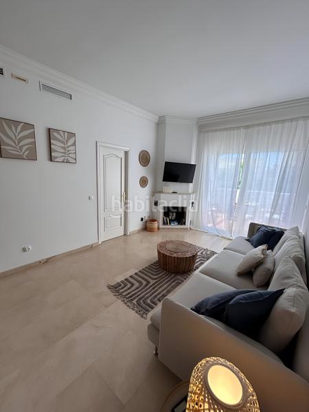 Foto df3023b0-ad67-4f80-8931-1a38d64095e0. Alquiler apartamento middle floor apartment for long term rent in Marbesa en Marbella