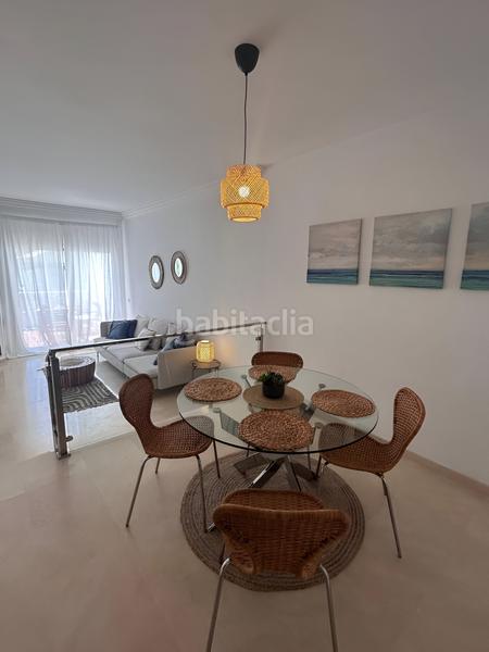 Foto d8aa62d2-ef7c-4848-a1cf-7ceead38ff0c. Location appartement avec parking piscine dans Marbesa Marbella
