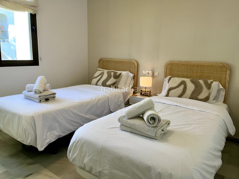 Foto ef2a2ae2-84fe-42ba-8726-5a45b005e231. Appartement avec parking piscine dans El Faro de Calaburra - Chaparral Mijas