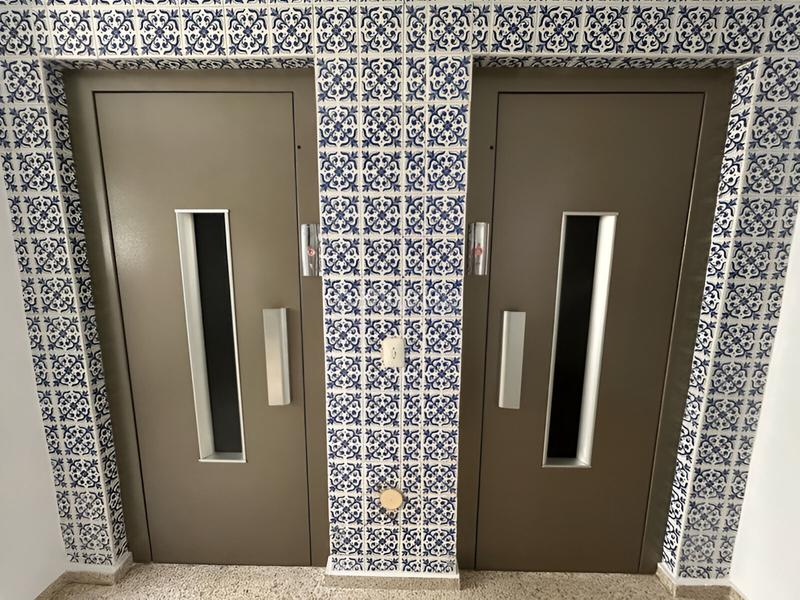 Foto c1ed6f12-ad11-4a36-a740-6e279f29c482. Apartamento  en última planta en venta en Marbella