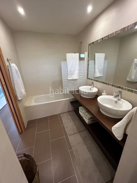 Foto 0ba854c1-f977-422b-ac2b-09aade0e29f7. Apartamento  en planta media en venta en selwo en Estepona