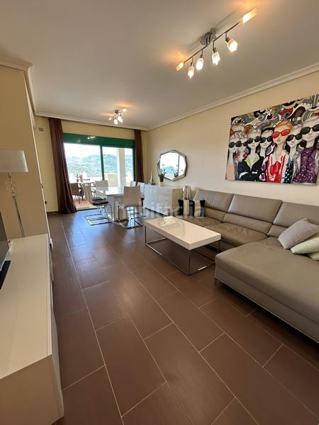 Foto 1ceb321c-a7e5-4eb4-8aa8-1cf45f8f9eb5. Apartamento  en planta media en venta en selwo en Estepona