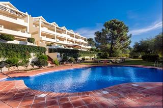 Appartement en La Concha - Resina Golf. Apartamento en planta media en venta en selwo