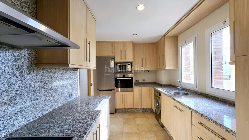 Foto 45241f95-3451-4a8b-937f-6d608974ae6d. Apartamento  en planta media en venta en Estepona