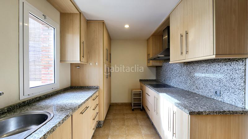 Foto 8c1356ee-24be-4f29-8a83-6a68ba7212aa. Apartamento  en planta media en venta en Estepona