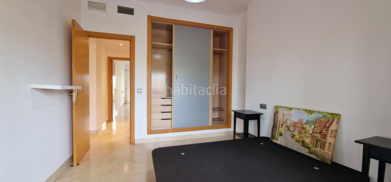 Foto 998df00e-6be5-4813-b50c-896ed7773657. Apartamento  en planta media en venta en Estepona