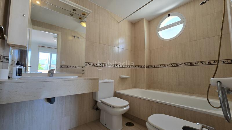 Foto 0b867f25-8e27-441a-9a69-dff3d3800f2b. Piccolo appartamento con parcheggio piscina in Nueva Andalucía centro Marbella