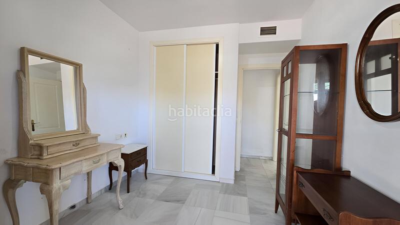 Foto 3802460d-5736-4e62-bd65-5e4ea1e06b6e. Piccolo appartamento con parcheggio piscina in Nueva Andalucía centro Marbella