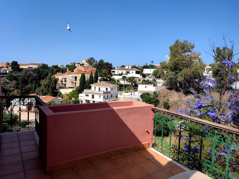 Foto bc91fe00-dea0-4423-891f-3ad3441934b6. Àtic amb aparcament piscina a Torreblanca del Sol Fuengirola