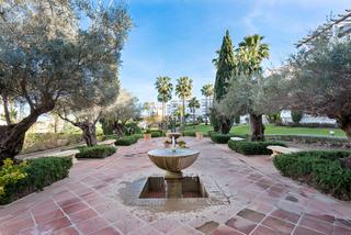 Apartament a La Concha - Resina Golf. Apartamento en planta media en venta en selwo
