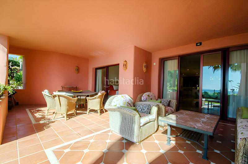 Foto 0958f77a-babf-47bc-ad3e-8606fb198a6a. Planta baja apartamento en planta baja en venta en Estepona