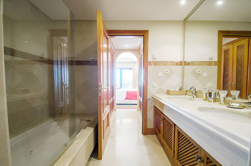 Foto a2738e6f-b5be-4fde-acdd-72fb398d23ef. Planta baja apartamento en planta baja en venta en Estepona