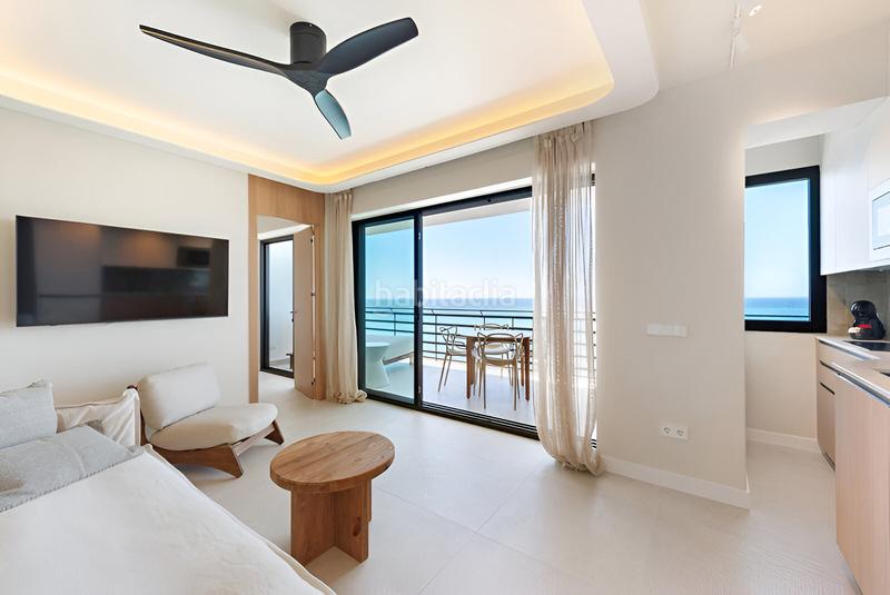 Foto d645ef76-48d5-4c48-9e94-2b97d2cf1110. Apartamento  en planta media en venta en Marbella