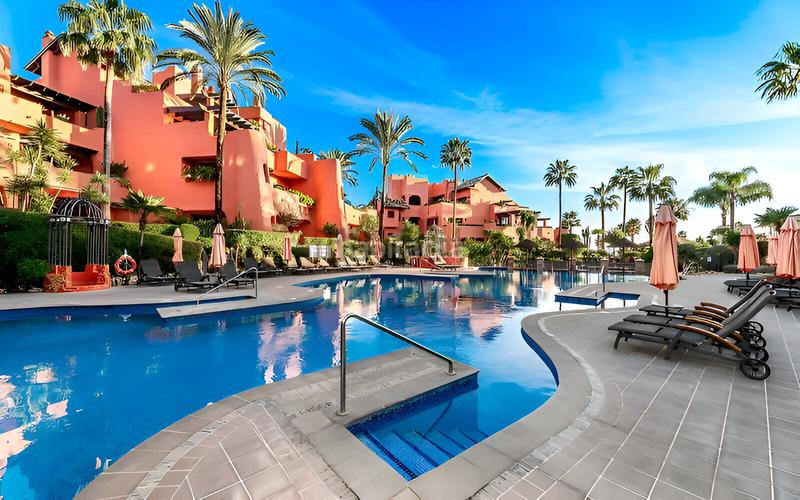 Foto 60c3aaab-7d1b-4a37-95d9-a20de560c2d1. Ático  dúplex en venta en Centro Estepona