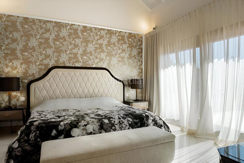 Foto 9db2ed86-d9b6-4553-967c-9a5de6923e21. Ático  dúplex en venta en Centro Estepona