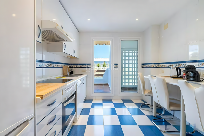 Foto 042499e7-6189-4cde-a892-28be4643df13. Alquiler apartamento en alquiler encantador apartamento de 2 dormitorios en selwo hills, new golden mile en Estepona