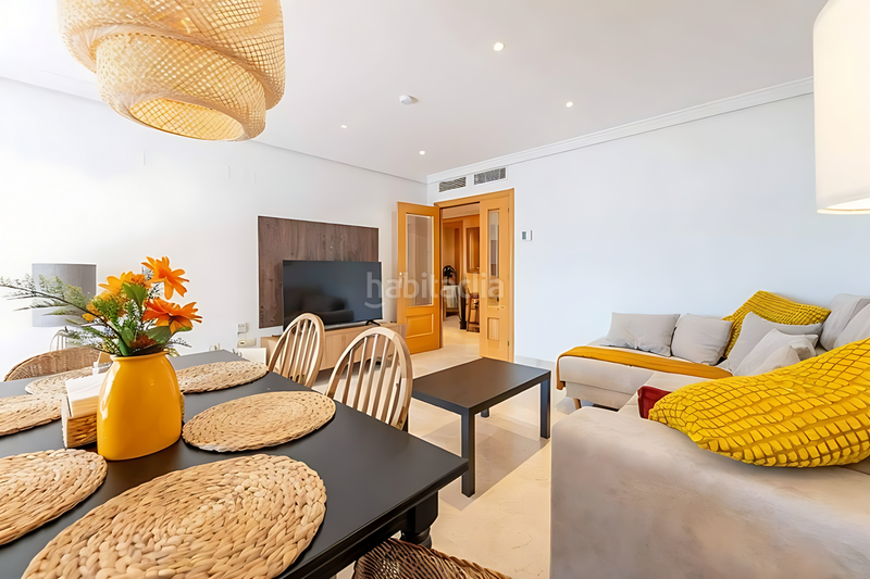 Foto c0849111-3b36-4d7b-9050-28ecfbf68dcb. Alquiler apartamento en alquiler encantador apartamento de 2 dormitorios en selwo hills, new golden mile en Estepona