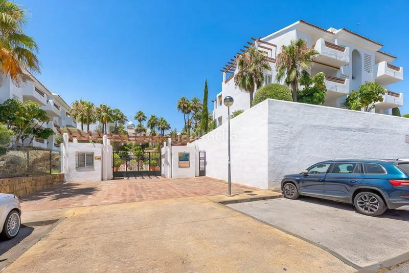 Foto 8d25e14c-129c-4bfb-b06e-04571aa25f6a. Lloguer apartament amb aparcament piscina a La Concha - Resina Golf Estepona