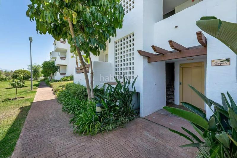 Foto 131192ee-6484-4420-a689-3179c8f5acb5. Rent apartment with parking pool in La Concha - Resina Golf Estepona