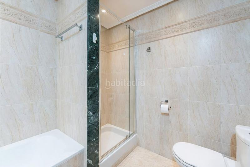 Foto 1e4dd53b-64d3-4edb-95f8-680210e96b2e. Rent apartment with parking pool in La Concha - Resina Golf Estepona