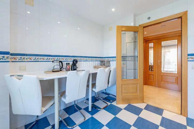 Foto eb9a11c0-e4a2-40e0-be70-594d1f3b8b6a. Rent apartment with parking pool in La Concha - Resina Golf Estepona