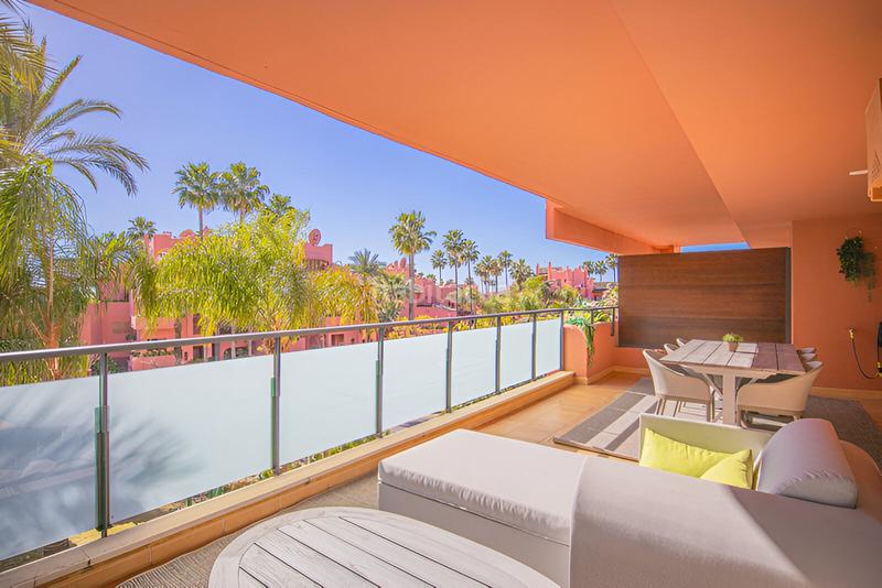 Foto 5025ec27-0a7f-4b95-ad61-e3213eb7aab2. Appartement mit parking pool in Centro Estepona