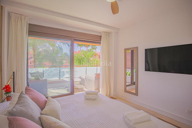 Foto 81f0671b-749d-412c-93aa-62a3ab34dc07. Appartement mit parking pool in Centro Estepona