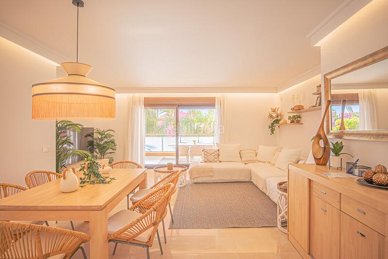 Foto 9122cf0d-9d5a-4a28-b209-463b1beae352. Appartement mit parking pool in Centro Estepona