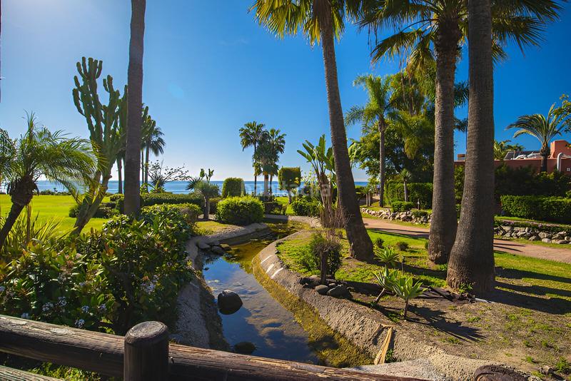 Foto ba011677-03e5-4e15-9d17-0eaa0179d186. Appartement mit parking pool in Centro Estepona