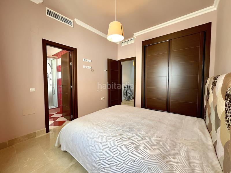 Foto 7652f720-723d-4af2-9bab-337962dad81b. Casa aparellada amb piscina a Santa María Marbella