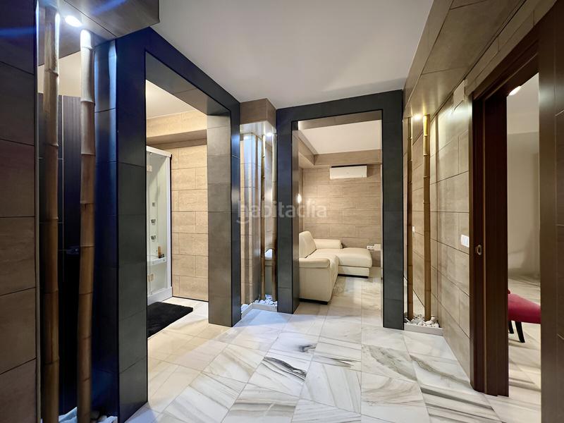 Foto 7c6b9225-0485-4898-b746-a91b29b0623a. Casa aparellada amb piscina a Santa María Marbella