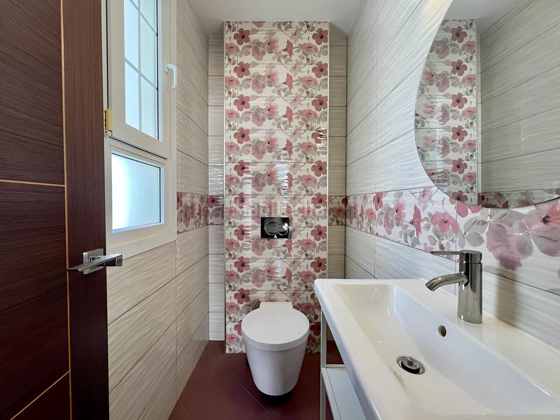 Foto 881e8316-7432-4c8b-88c9-8e05eb94fed6. Casa aparellada amb piscina a Santa María Marbella