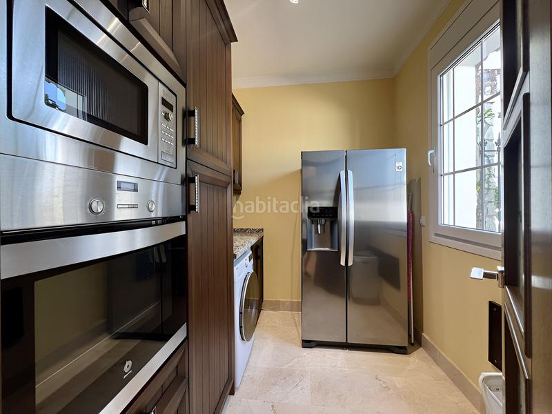 Foto accc6aa6-750a-475c-a76e-ca0c3f3ff6f9. Casa aparellada amb piscina a Santa María Marbella