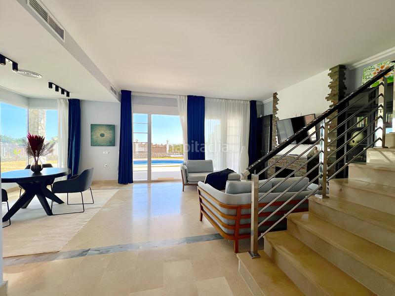 Foto f52953c4-4f24-4f48-955a-c960527fd6c4. Casa aparellada amb piscina a Santa María Marbella