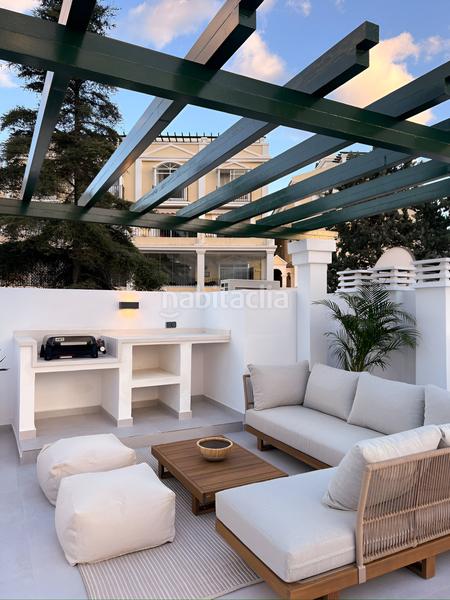 Foto 5136bfe1-46f1-43be-88a8-c34c5a1cc32e. Attico con parcheggio piscina in Nueva Andalucía centro Marbella